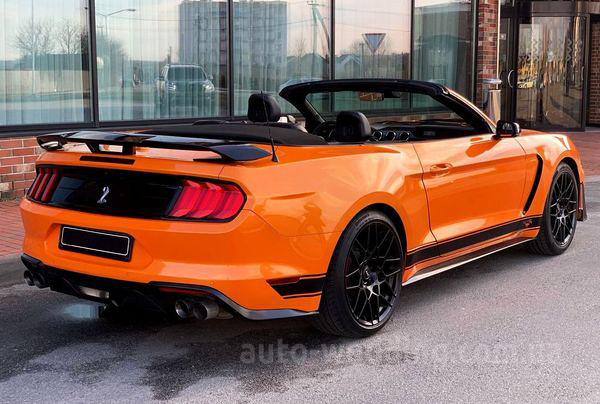 Кабріолет на весілля Ford Mustang GT помаранчевий з водієм у Києві