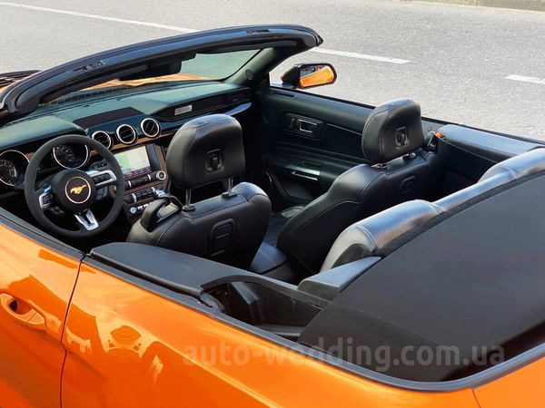 Кабріолет на весілля Ford Mustang GT помаранчевий з водієм у Києві