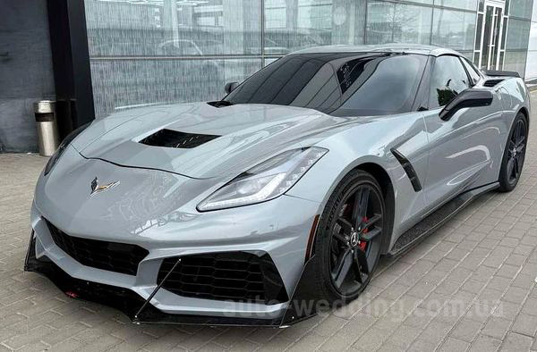 Оренда кабріолета Chevrolete Corvette Targa на весілля, відеозйомки, фотосесії з водієм у Києві