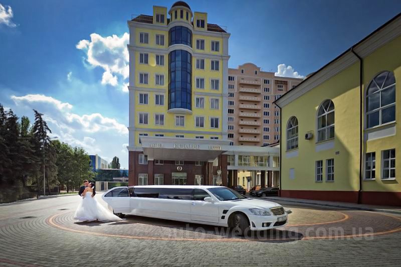 Прокат лімузина Mercedes W221 S600 на весілля