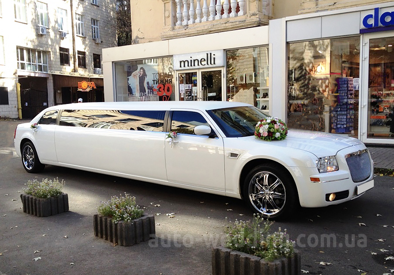 Прокат лімузина Chrysler 300C