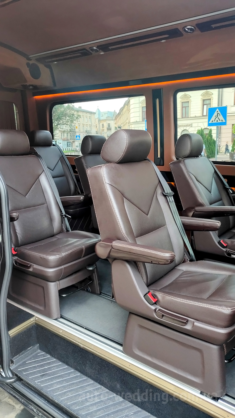 Оренда мікроавтобуса Mercedes Sprinter 8 місць на весілля у Києві