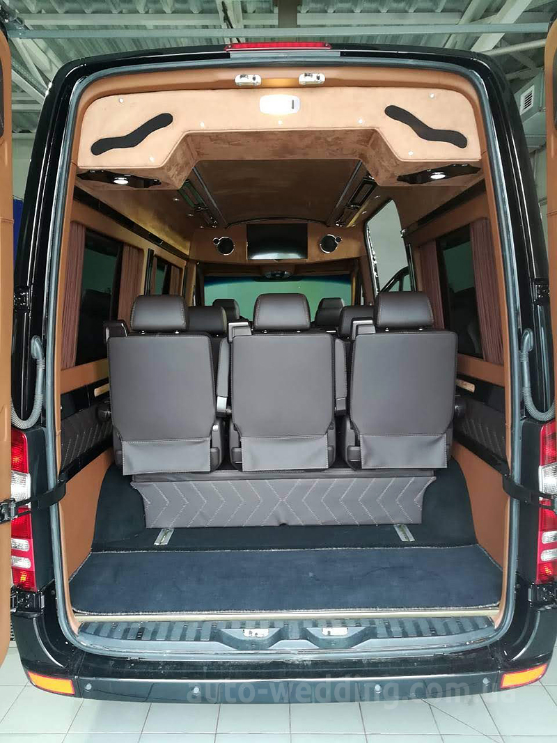 Оренда мікроавтобуса Mercedes Sprinter 8 місць на весілля у Києві