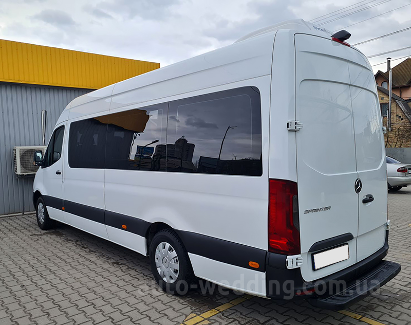 Оренда мікроавтобуса Mercedes Sprinter 12 місць на весілля у Києві