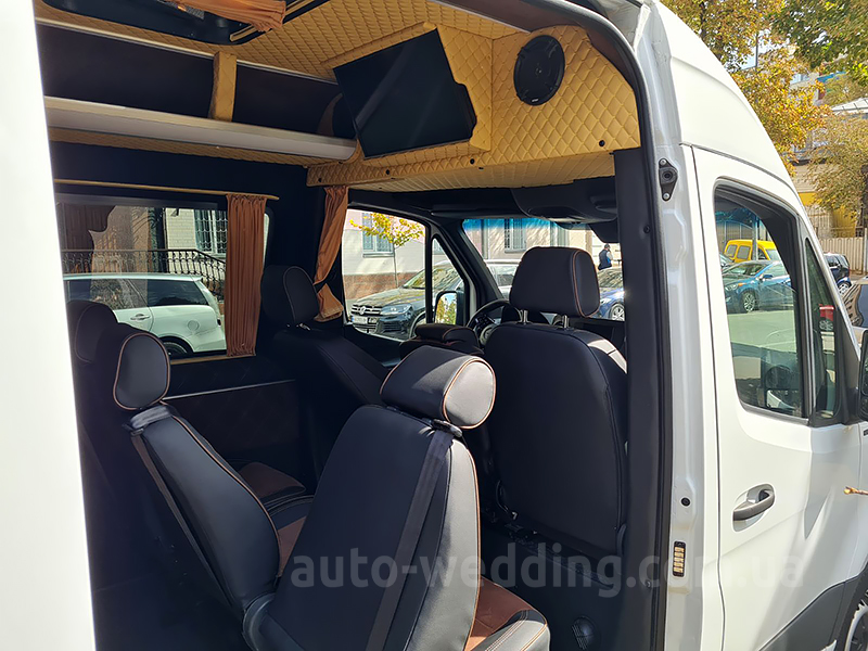 Оренда мікроавтобуса Mercedes Sprinter 12 місць на весілля у Києві