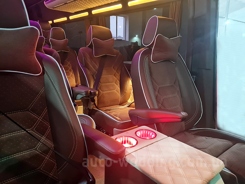 Мікроавтобус на весілля Mercedes Sprinter VIP 8-12 місць білий на весілля у Києві