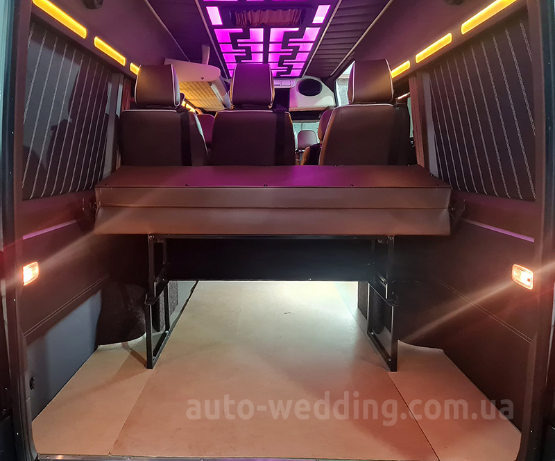 Мікроавтобус на весілля Mercedes Sprinter VIP 8-12 місць білий на весілля у Києві