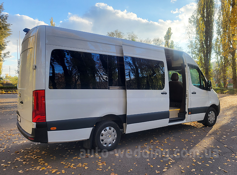 Мікроавтобус на весілля Mercedes Sprinter VIP 8-12 місць білий на весілля у Києві