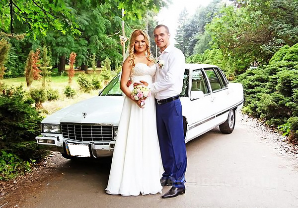Ретро авто на свадьбу Cadillac Fleetwood белый с водителем в Киеве