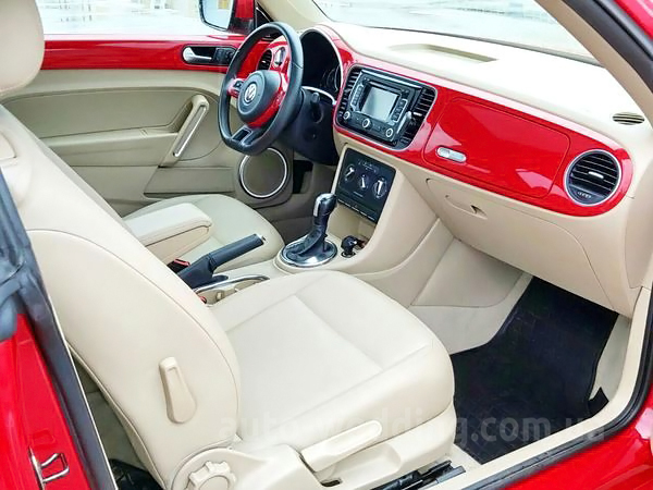 Авто на весілля Volkswagen Beetle червоний у Києві