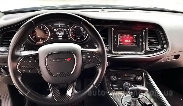 Авто на весілля Dodge Challenger 3.6 чорний з водієм у Києві