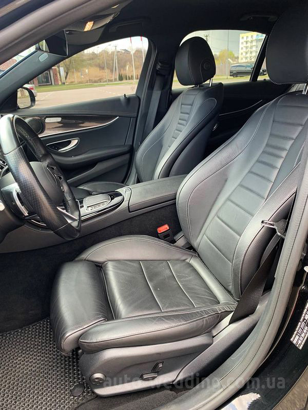 Авто на весілля Mercedes-Benz E-class W213 HIBRYD з водієм у Києві