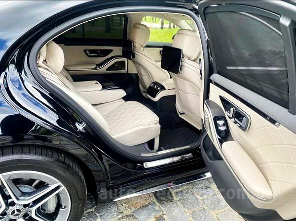 Оренда автомобіля на весілля Mercedes-Benz W223 S560 AMG S-class vip з водієм у Києві