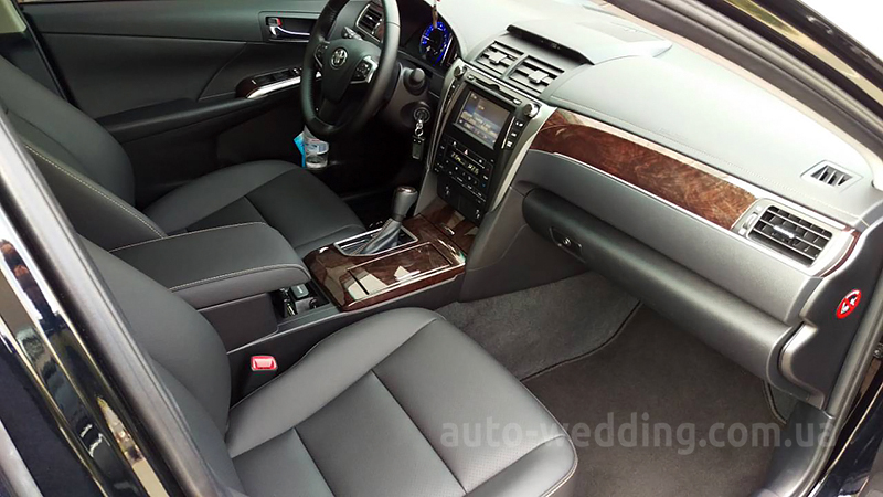 Авто на весілля Toyota Camry V55 чорна