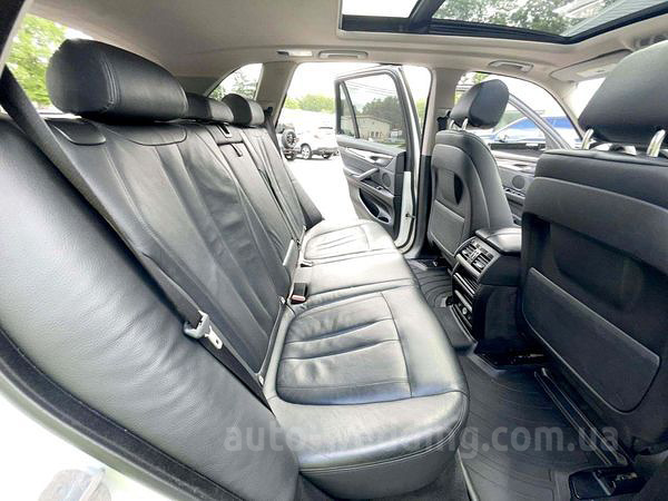 Позашляховик на весілля BMW X5 білий джип