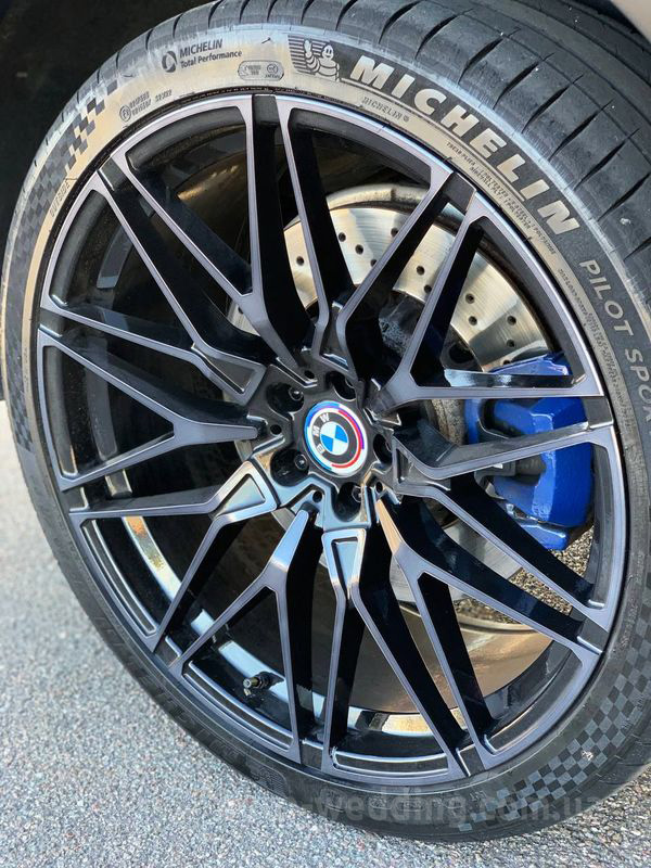 Позашляховик джип на весілля BMW X6 M50d Competition