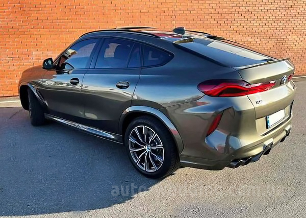 Позашляховик джип на весілля BMW X6 M50d хакі