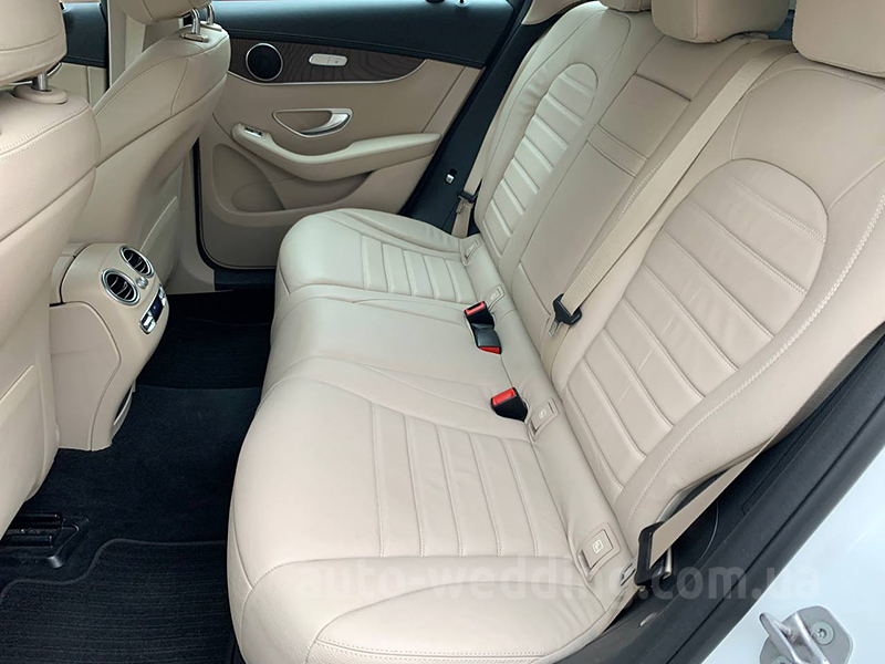 Позашляховик джип на весілля Mercedes Benz GLС 250d білий