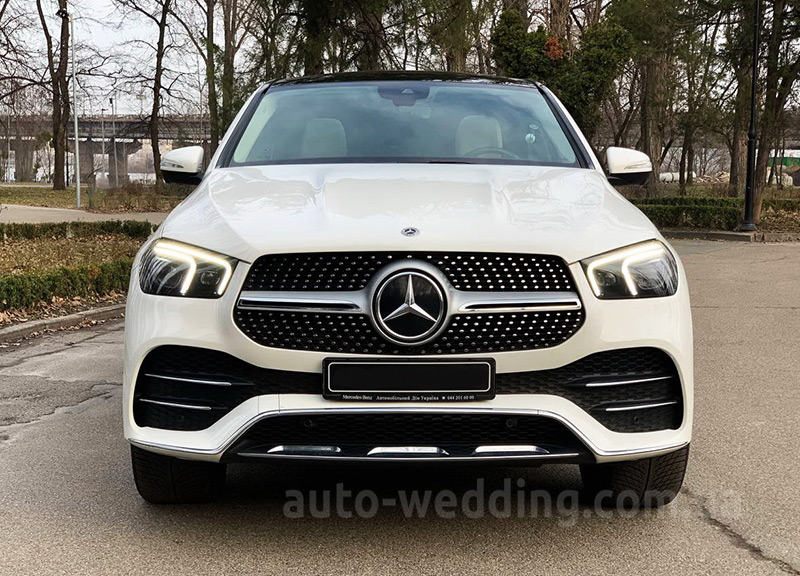 Позашляховик джип на весілля Mercedes-Benz AMG GLE Coupe білий