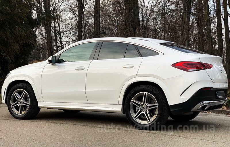 Позашляховик джип на весілля Mercedes-Benz AMG GLE Coupe білий