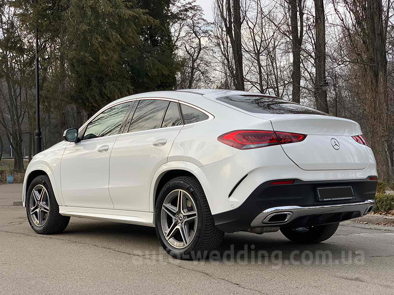 Позашляховик джип на весілля Mercedes-Benz AMG GLE Coupe білий