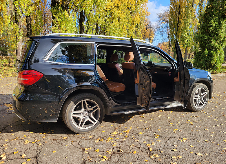 Позашляховик джип на весілля Mercedes Benz GLS 350d AMG 4MATIC чорний 6 місць у Києві