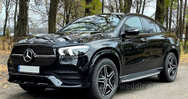 Позашляховик джип Mercedes-Benz GLE 350D Coupe чорний на весілля у Києві