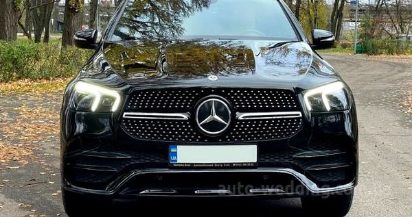 Позашляховик джип Mercedes-Benz GLE 350D Coupe чорний на весілля у Києві