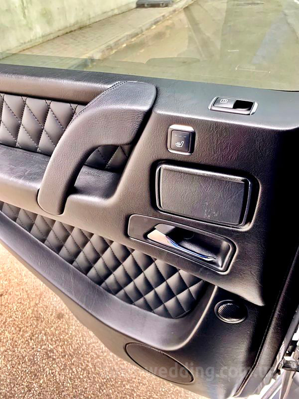 Джип на весілля гелік Mercedes Gelentwagen G63 AMG кубик silver з водієм у Києві