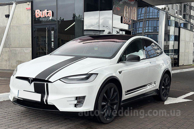 Електро позашляховик на весілля TESLA Model X білий з водієм у Києві