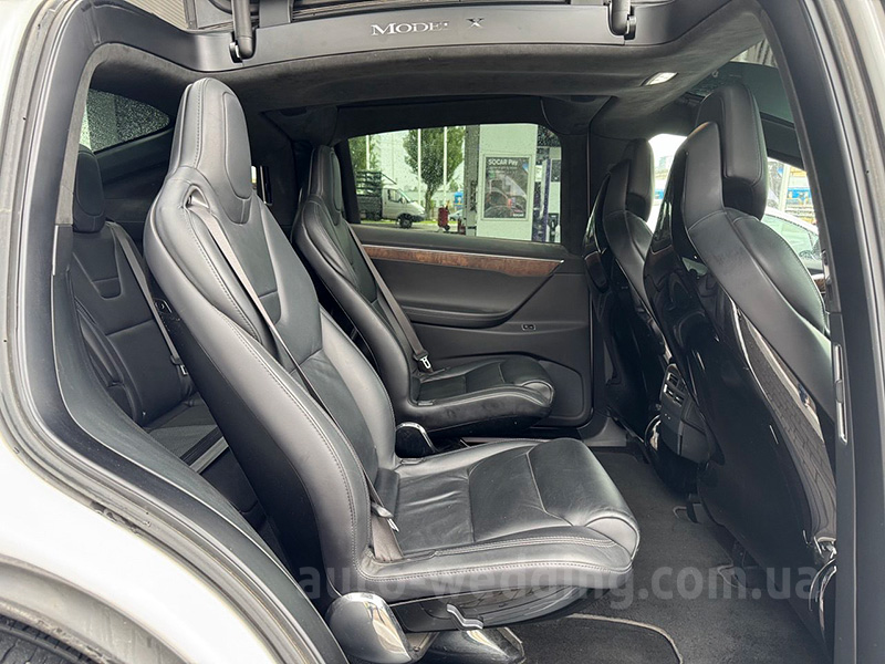 Електро позашляховик на весілля TESLA Model X білий з водієм у Києві