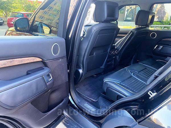 Позашляховик джип на весілля Land Rover Discovery чорний