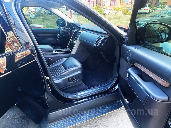 Позашляховик джип на весілля Land Rover Discovery чорний