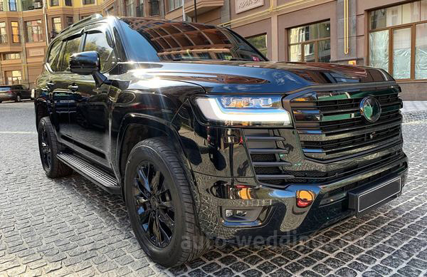 Позашляховик джип на весілля Toyota Land Cruiser 300