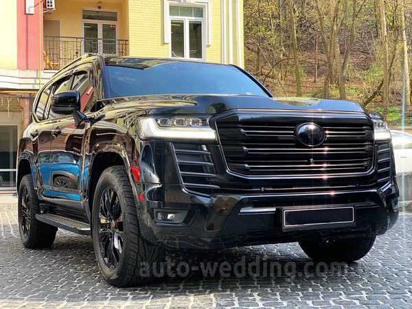 Позашляховик джип на весілля Toyota Land Cruiser 300